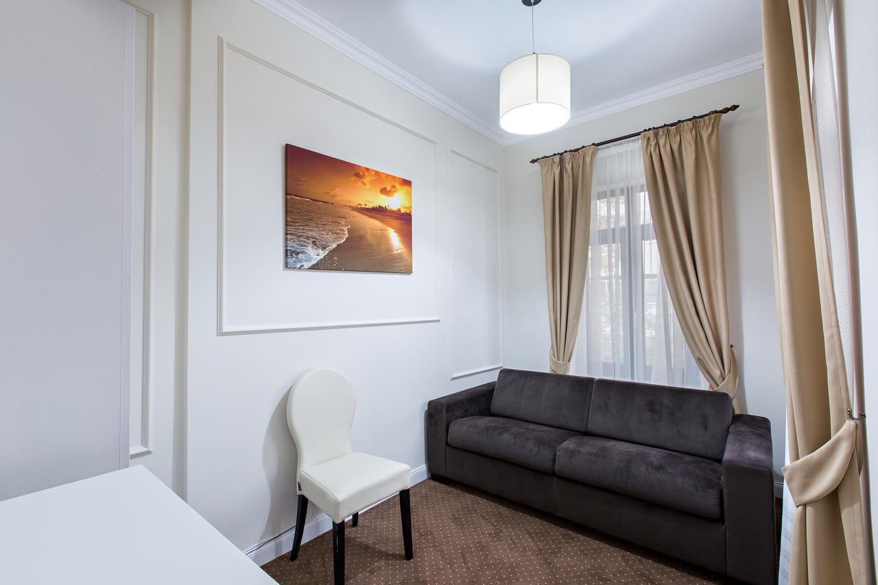 ياش Prestige Hotel المظهر الخارجي الصورة