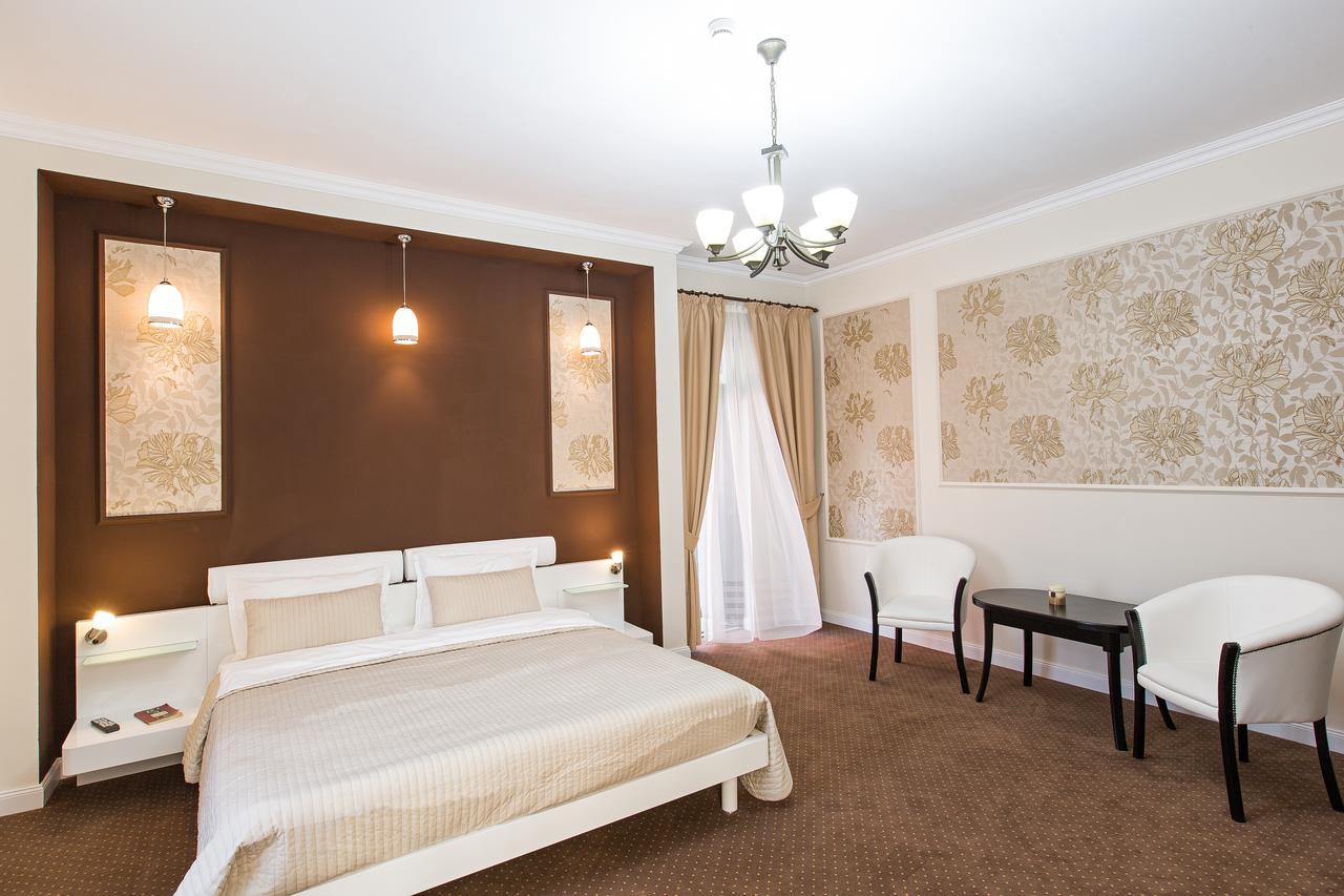 ياش Prestige Hotel المظهر الخارجي الصورة