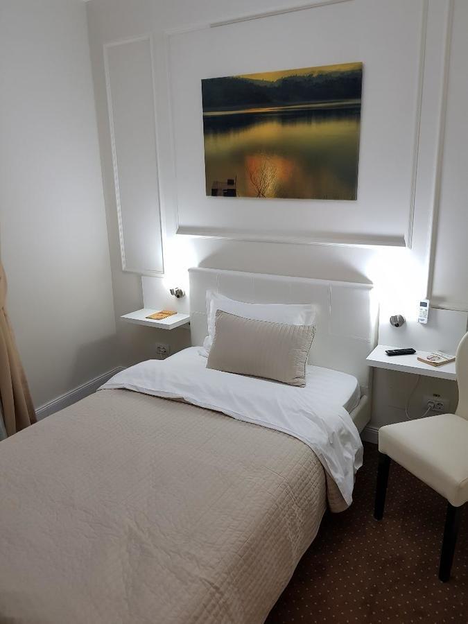 ياش Prestige Hotel المظهر الخارجي الصورة